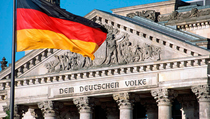 В Германии блок Меркель установил новый антирекорд
