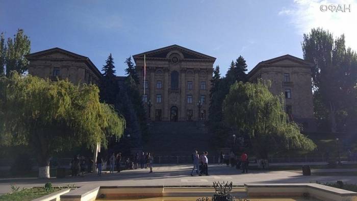 Правительство Армении допустило повышение налогов в ближайшем будущем