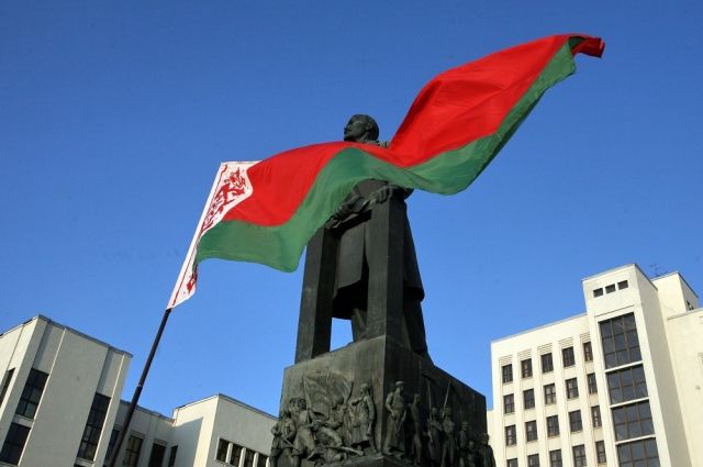Белоруссия готова продать "БелАЗ" и "МАЗ"
