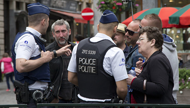 Около 1,5 тысячи бельгийских полицейских выразили протест, взяв больничный

