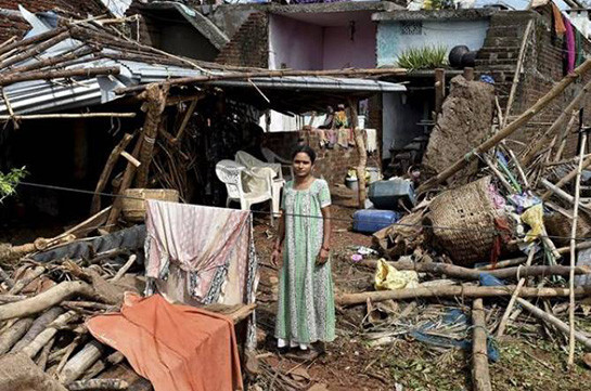 В Индии около 800 тысяч человек эвакуировали из-за приближающегося циклона
