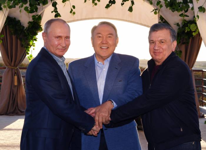 Путин, Мирзиёев и Назарбаев провели встречу в Казахстане - ФОТО 