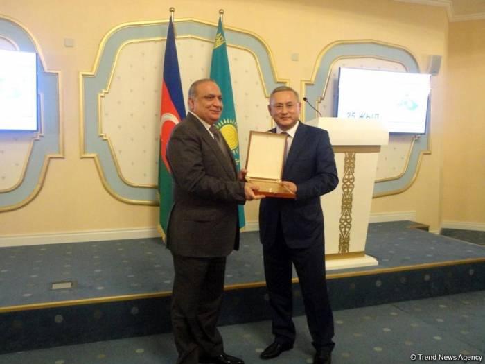 В Баку отметили 25-летие Общества дружбы "Азербайджан-Казахстан" 