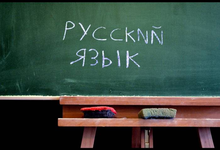 Почему в Армении запрещают русский язык?
