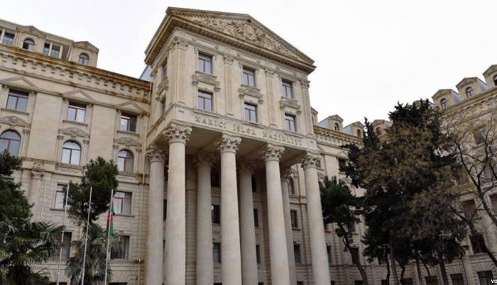 МИД Азербайджана внесет в черный список трех журналистов
