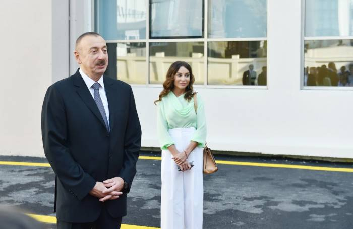 Посещение памятника великому лидеру Гейдару Алиеву в Губе
