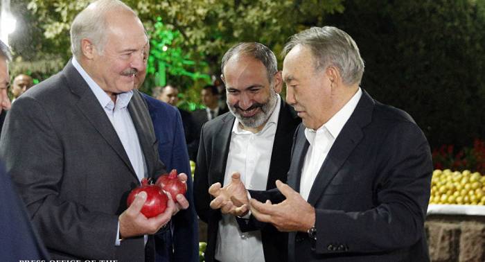 Пашинян собрался требовать объяснений от Лукашенко и Назарбаева