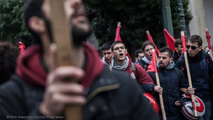 В Греции демонстранты напали на министров
