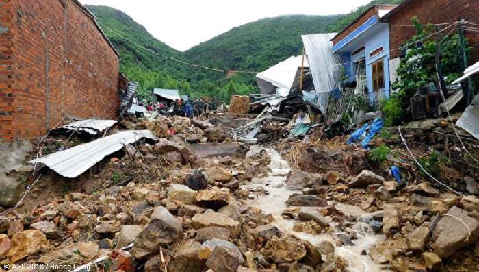 Во Вьетнаме 12 человек погибли из-за тропического шторма
