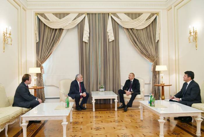 Президент Азербайджана принял религиозных деятелей США 