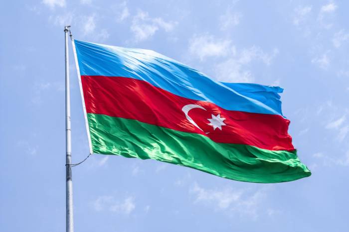 В правила использования госфлага Азербайджана вносятся уточнения