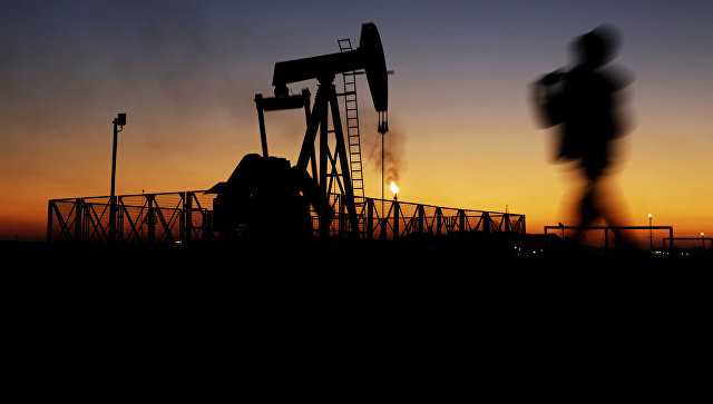 Цены на нефть марки Brent опустились ниже 60 долларов
