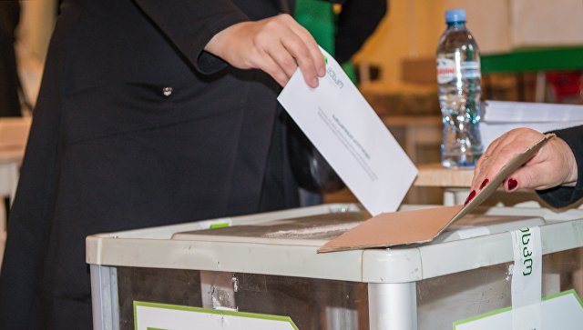 В Грузии началось голосование во втором туре выборов президента
