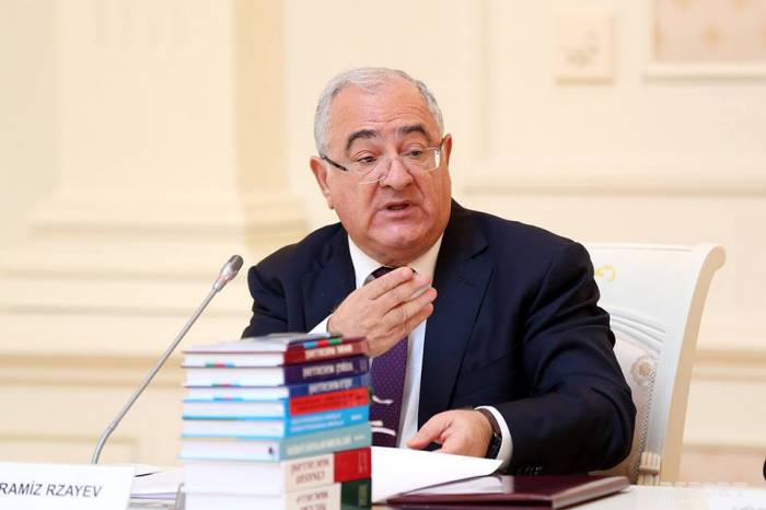 Рамиз Рзаев: В азербайджанских судах рассмотрены более 380 тысяч дел