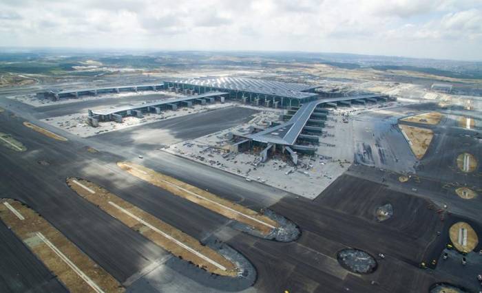 Совершен первый полет из Стамбульского аэропорта в Баку
