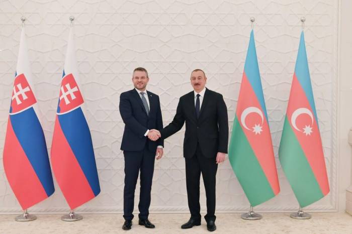 Ильхам Алиев встретился с премьером Словакии