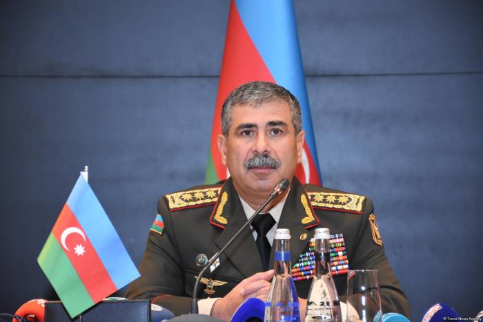 Министр: Азербайджанская армия на 90% состоит из профессиональных военных
