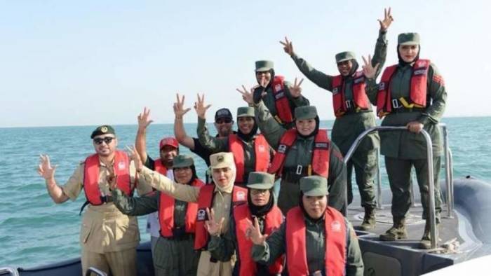 Первая женская бригада спасателей появилась на пляже Дубая
