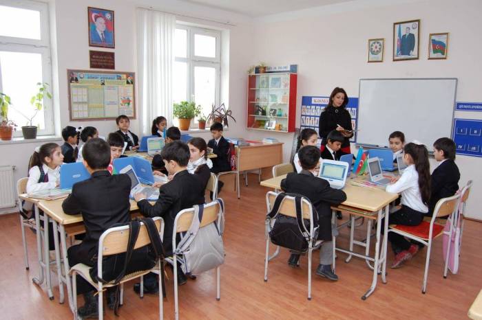 В Азербайджане число учащихся увеличилось на более чем 230 тыс. человек
