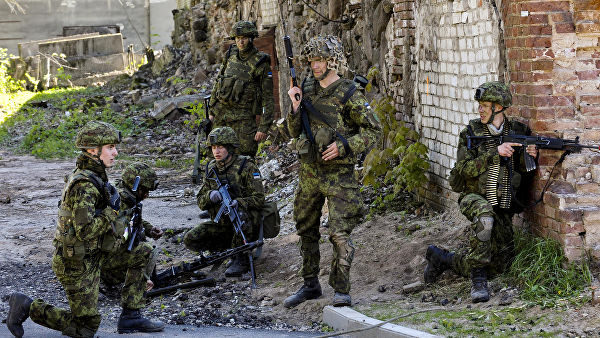 Министр обороны Эстонии назвал своих военных лучшими в мире
