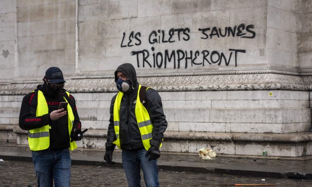 К "желтым жилетам" в Брюсселе попытались примкнуть крайне правые активисты
