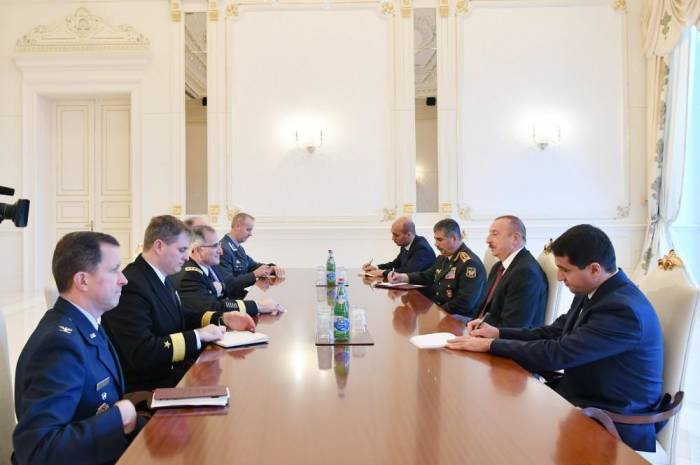 Ильхам Алиев принял верховного главнокомандующего объединенными силами НАТО в Европе