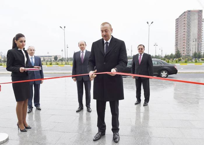 Ильхам Алиев на открытии нового здания Бинагадинского районного суда - ФОТО
