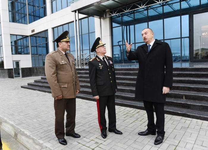 Ильхам Алиев на открытии спортивно-оздоровительного клуба МЧС - ФОТО