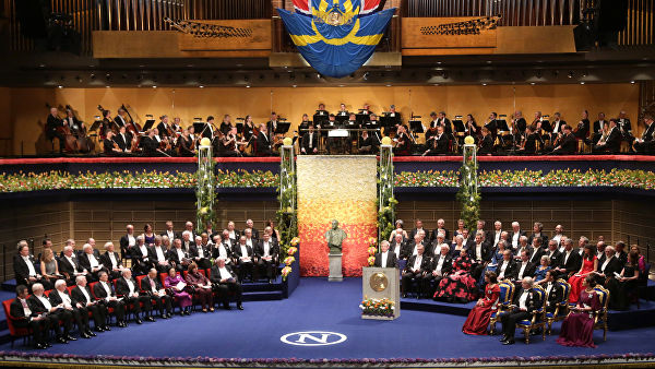 В Осло и Стокгольме наградили лауреатов Нобелевских премий 2018 года
