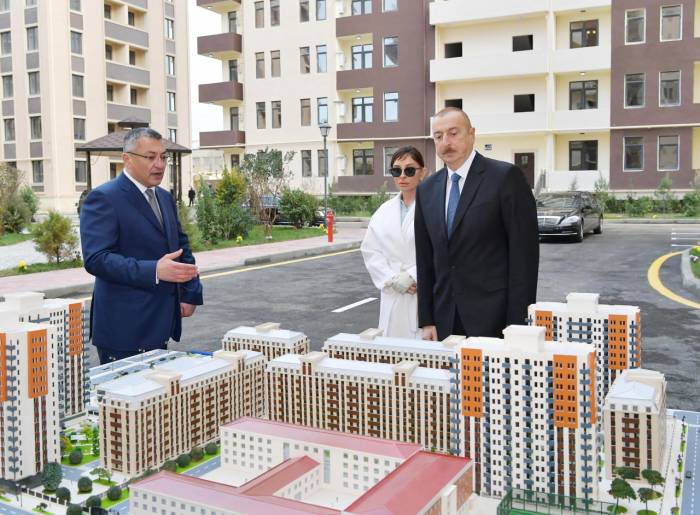 Президент Ильхам Алиев на открытии комплекса жилых зданий для беженцев
 - ФОТО 