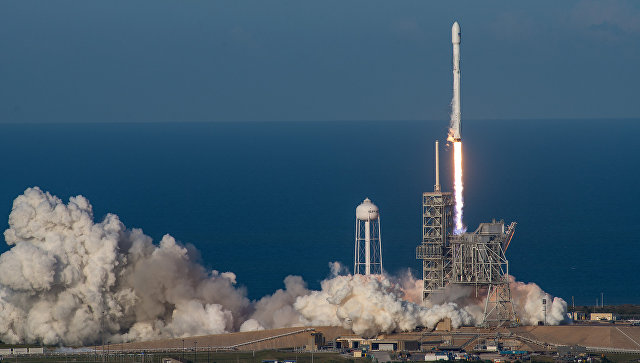 В Калифорнии отложили запуск ракеты-носителя Falcon 9
