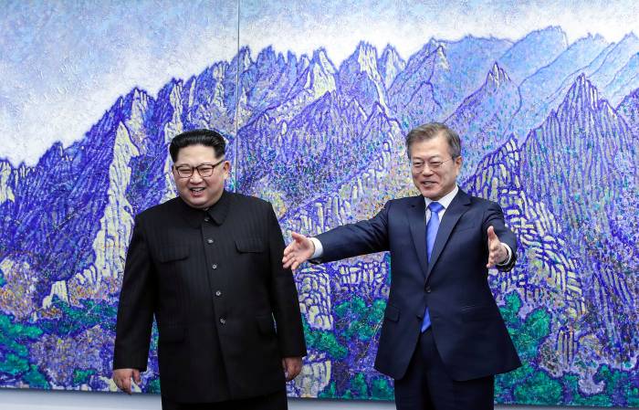 Южная Корея и КНДР соединили железнодорожные пути
