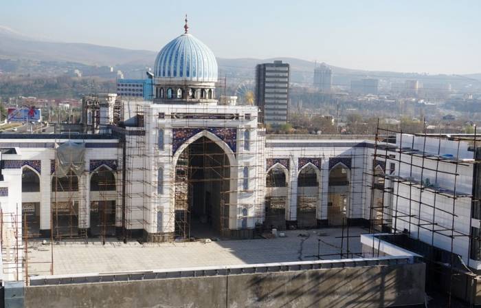 Самая большая мечеть в Центральной Азии откроется в августе
