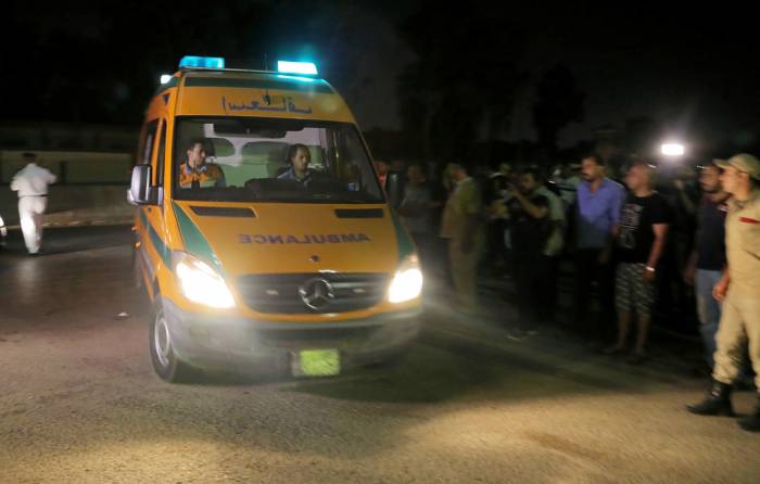 В Каире взорвали туристический автобус: 12 раненных

