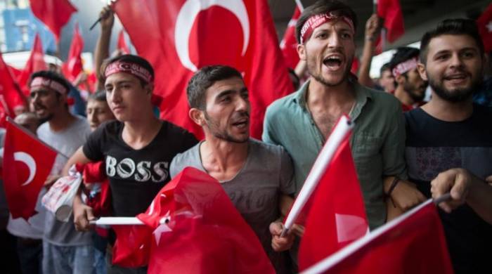 СМИ: власти Турции арестовали более 100 военных по делу FETO
