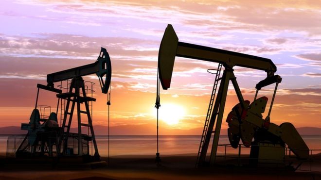 Азербайджан сократит добычу нефти на 20 тыс. баррелей в сутки
