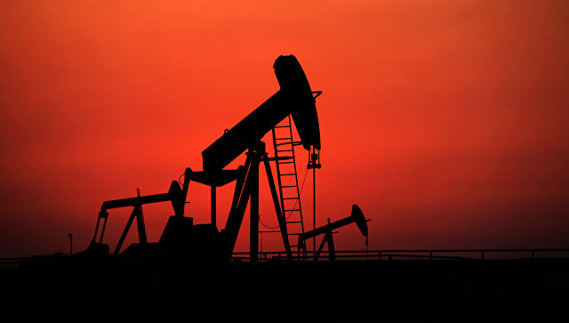 Мониторинговый комитет ОПЕК+ рекомендовал сократить добычу нефти
