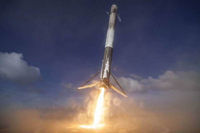 В США с пятой попытки на орбиту стартовала ракета Falcon 9
