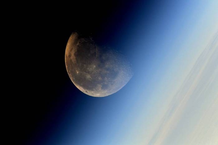 Ученые рассказали подробности российской программы по исследованию Луны

