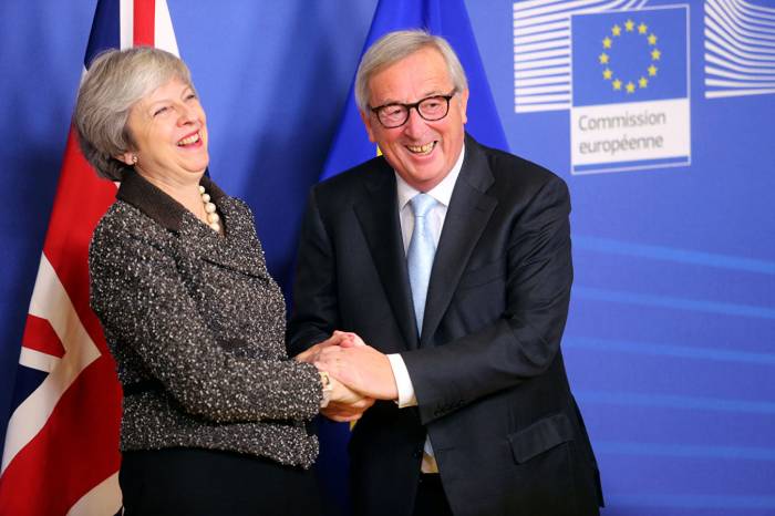 Британский министр осудила поведение Юнкера на саммите ЕС

