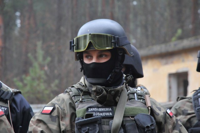 Польша планирует разместить военную базу США в 170 км от Калининграда
