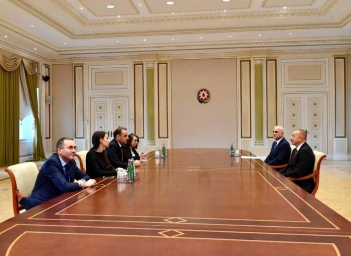 Президент Ильхам Алиев принял вице-премьера Сербии
