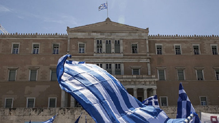 В Афинах напали на съемочную группу греческого телеканала
