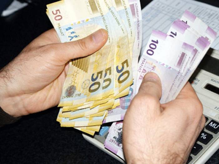Среднемесячная зарплата наемных работников в Азербайджане в январе-ноябре прошлого года составила 540,1 маната
