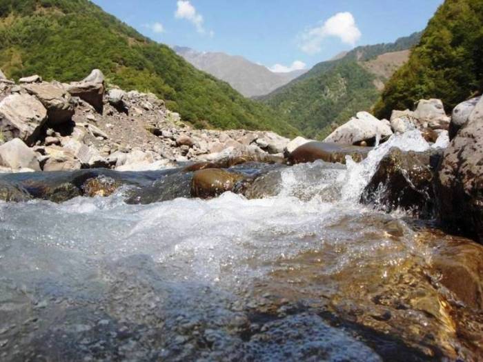 В пункте Сальян реки Кура отмечено понижение уровня воды на 8 см