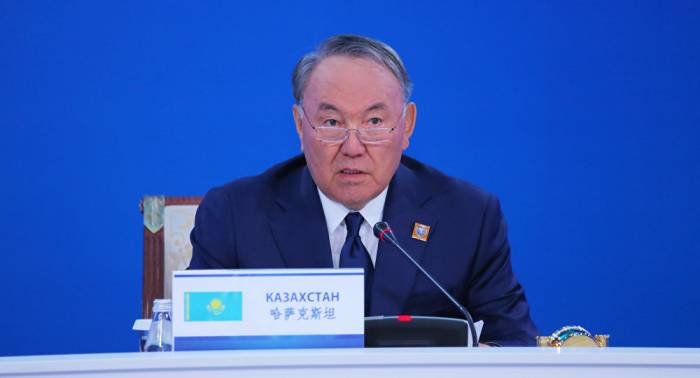 Казахстан будет развивать транспортную инфраструктуру за счёт ввода платных дорог