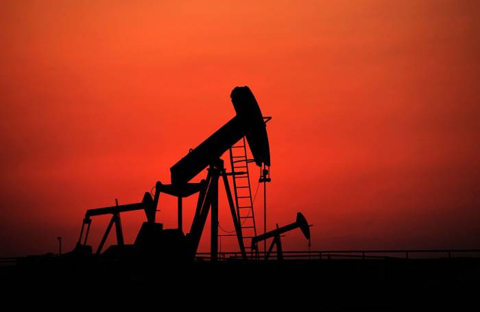 Цены на нефть марки Brent упали до 60,88 доллара за баррель

