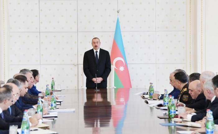 Президент: В экономику Азербайджана в прошлом году инвестированы 17,2 млрд манатов 
