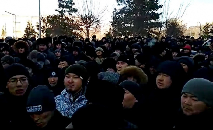 В Казахстане сотни людей протестуют против армян  - ВИДЕО 
