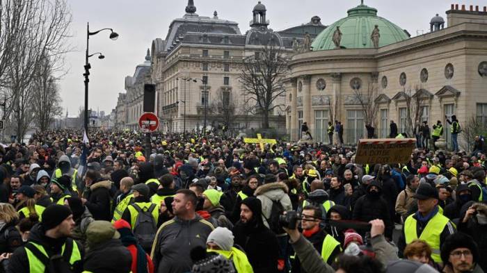 Во Франции продолжаются протесты «желтых жилетов» - ФОТО 
